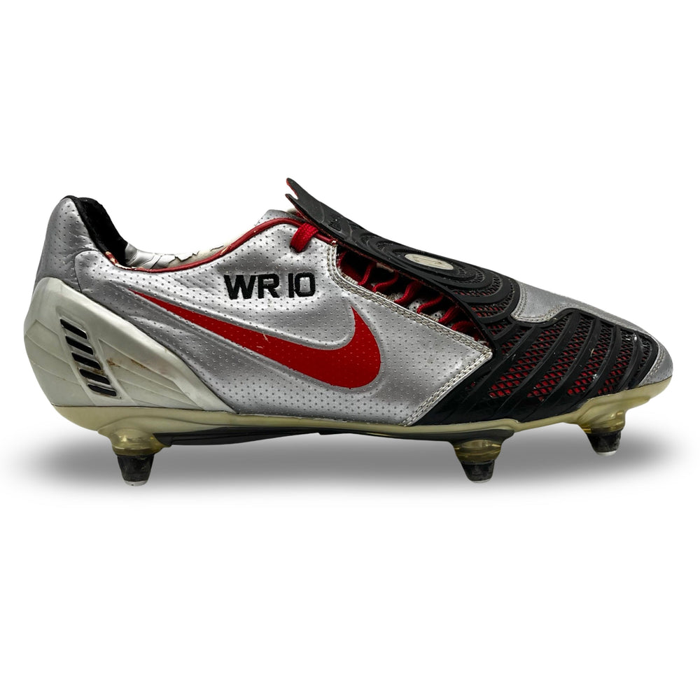 Wayne Rooney Match Worn, Photo-Matched Nike T90 Laser II - 2009/10