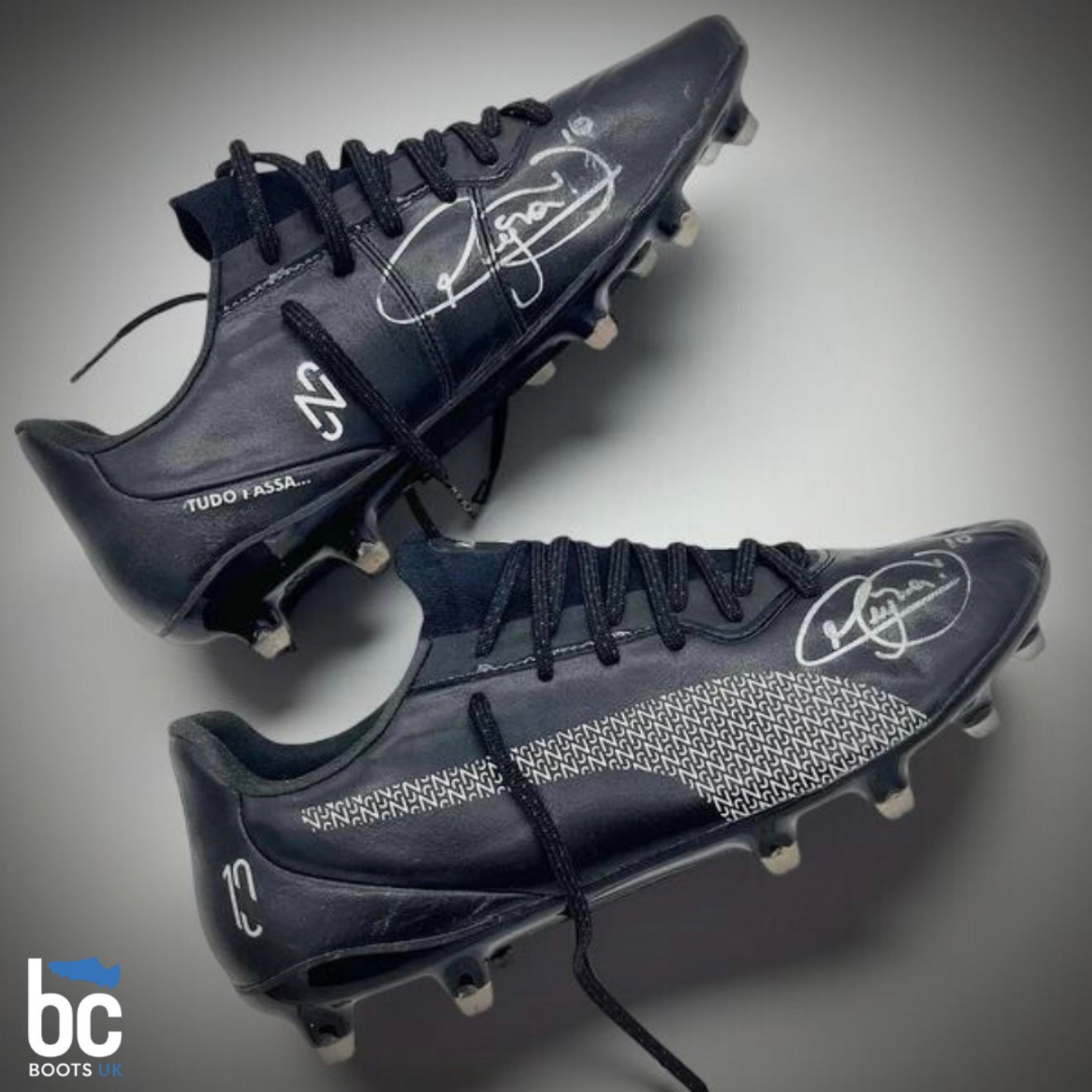 Above shot of Neymar Jr.'s match-worn & signed boots from 2020/21 with PSG – Puma KING Platinum NJR signature edition