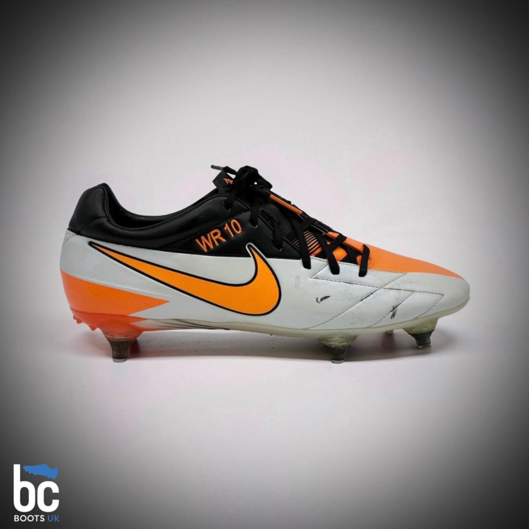 Wayne Rooney’s Match-Worn Goal-Scoring Boots from Manchester United vs Chelsea at Old Trafford