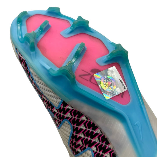 Bruno Fernandes match-worn boots, hand signed, from the 2022/23 season with Manchester United.