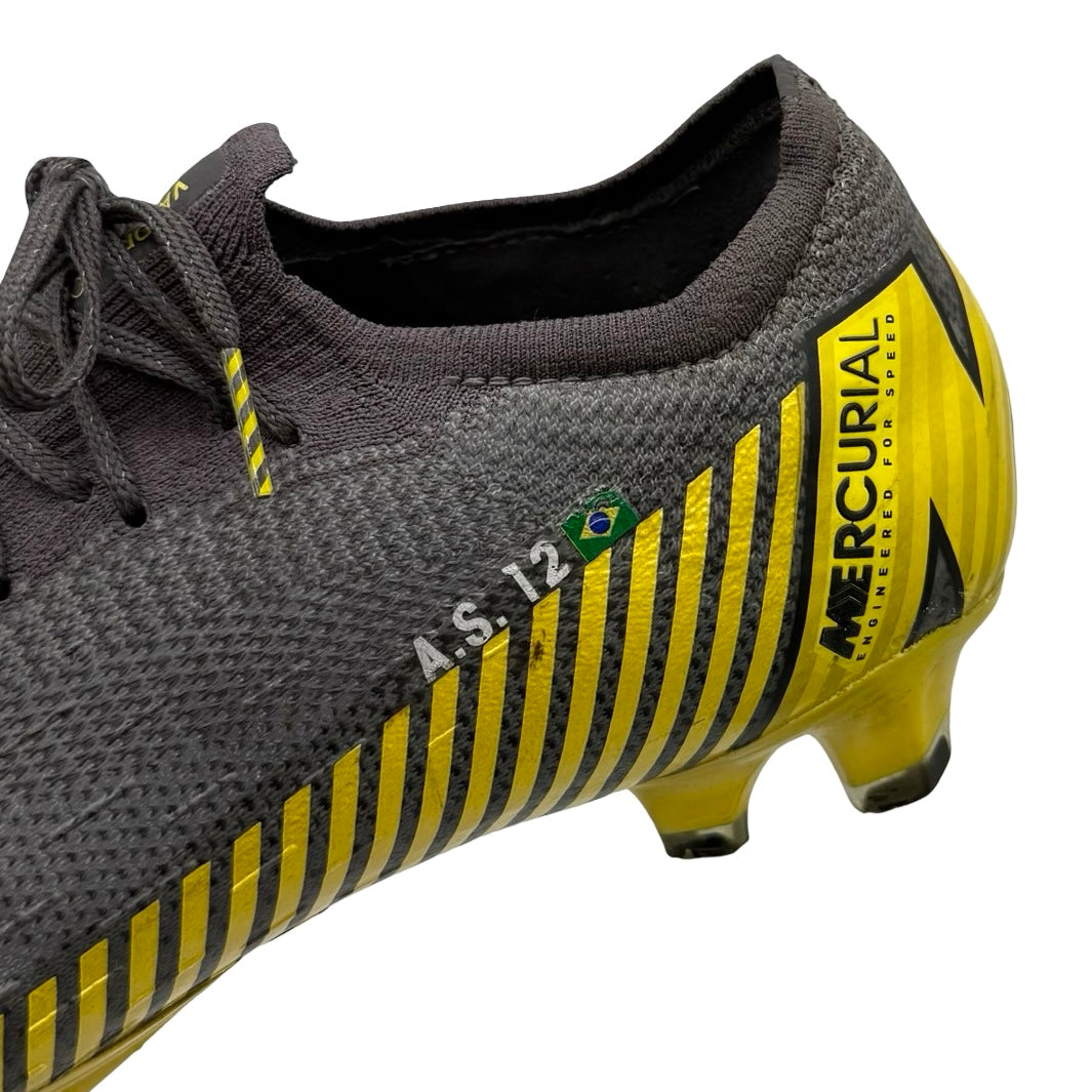 Alex Sandro | Match Worn | 2017/18 | Nike Mercurial Vapor 12 Elite