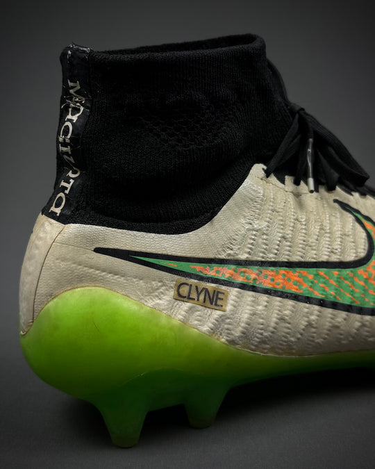 Nathaniel Clyne | Player-Worn Boots | 2014/15 | Southampton