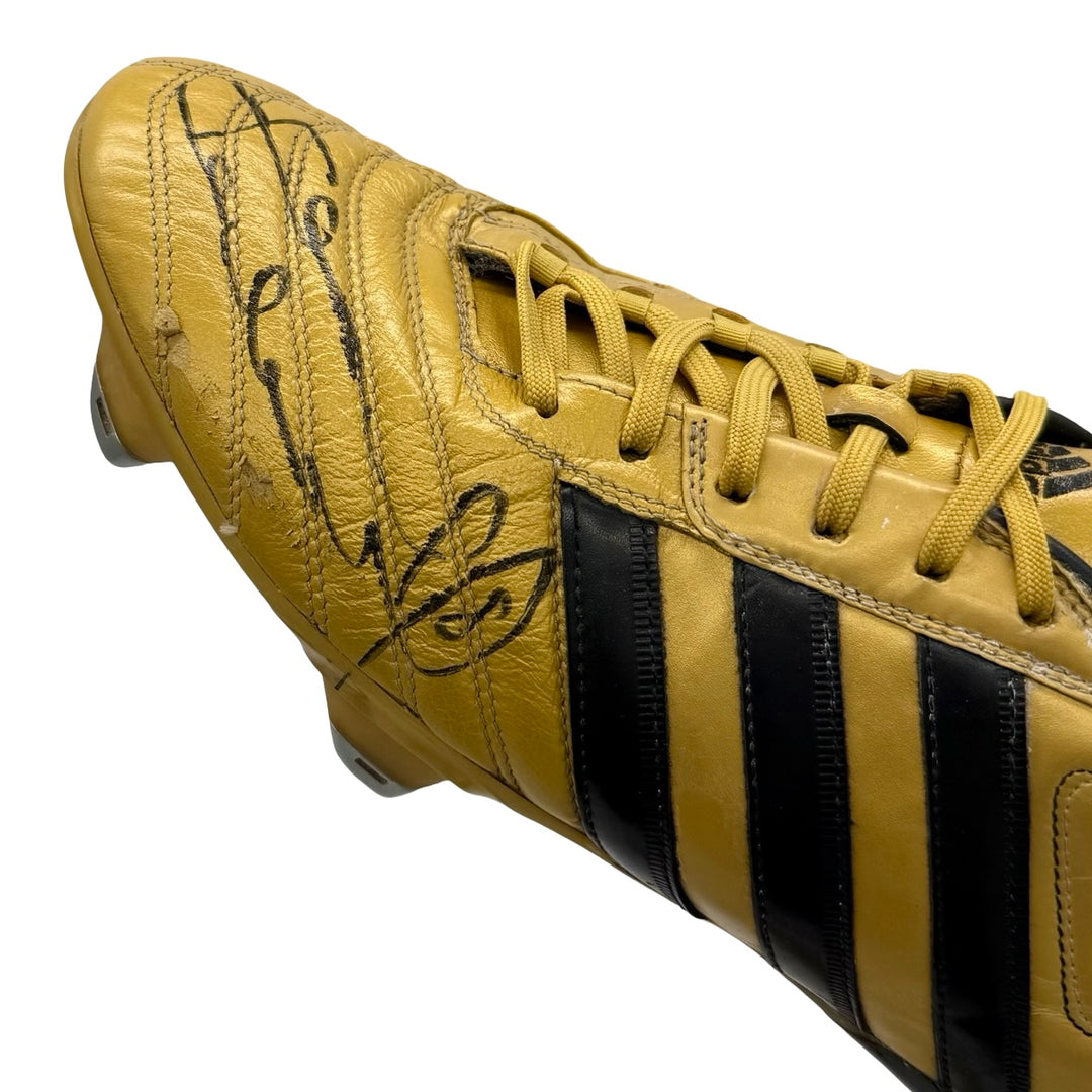 Frank Lampard | Match-Worn | Dual Hand-Signed | Photo-Matched | 2009/10 Double-Winning Season | 3 Goals | 2 Assists | Adidas AdiPure III