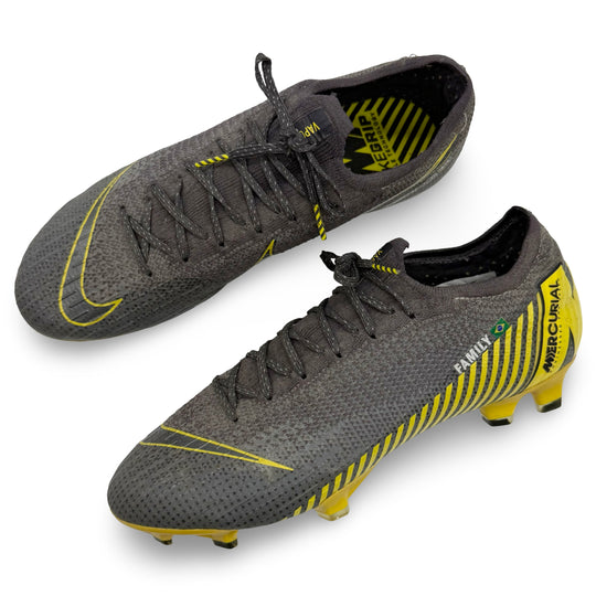 Willian Match Worn, 5 Assists, Dual Signed Nike Mercurial Vapor 12 Elite - 2019 UEFA Europa League Final & 2018/19