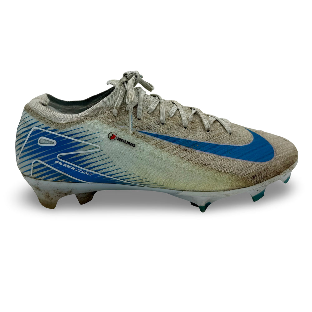 Bruno Fernandes | Match-Worn Boots | Photo-Matched | 2024/25 | 2 Assists | Manchester United & Portugal