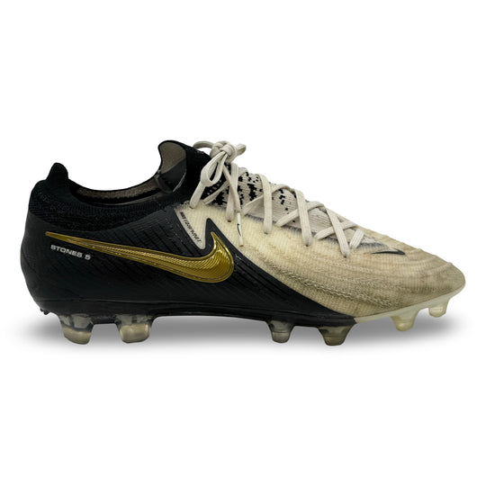 جون ستونز يرتدي حذاء Nike Phantom GX II Elite في المباراة - موسم 2023/24 من 4 مباريات متتالية
