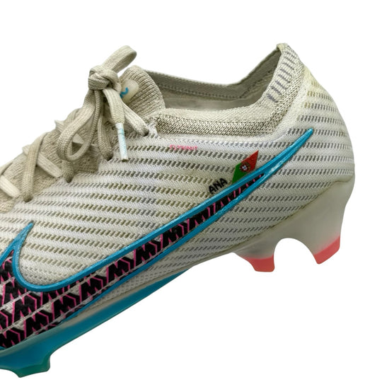 Bruno Fernandes match-worn boots, hand signed, from the 2022/23 season with Manchester United.