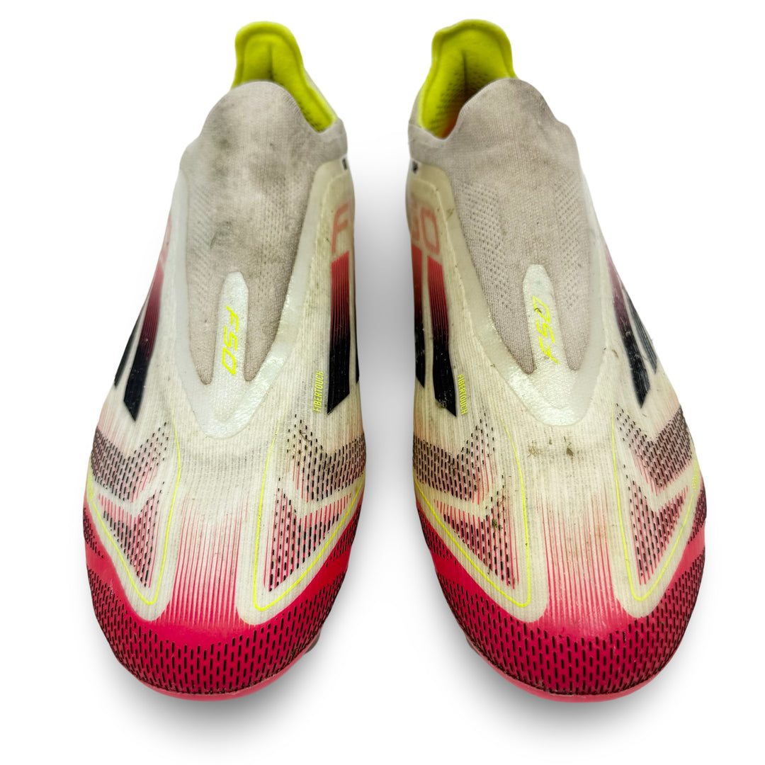 Jarrod Bowen, jugador de fútbol, 2 goles y 2 asistencias, fotocombinada: Adidas F50 Elite Laceless - 2024/25