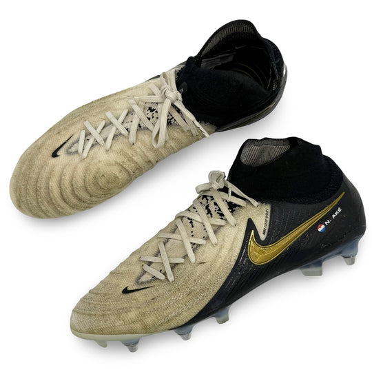 Nathan Aké 比赛穿着、照片匹配 Nike Phantom II Luna - 2023/24 年、2024 年足总杯决赛