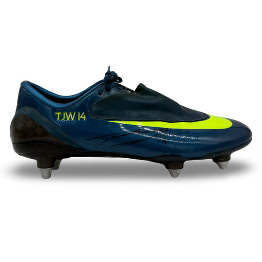 Theo Walcott Match Worn, 2 Goals Scored, Photo-Matched, Dual Signed Nike Mercurial Vapor IV SL - 2008/09