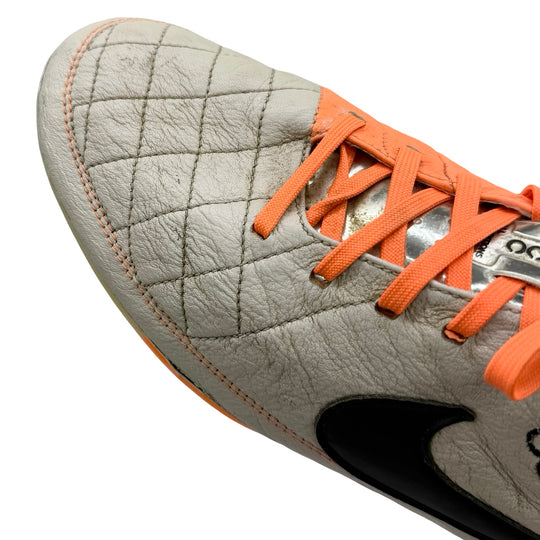 Nike Tiempo Legend V usada por Chris Smalling en partidos - 2013/14