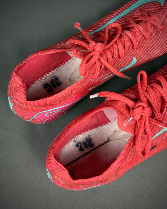 Bruno Fernandes | Match-Worn Boots | 2024/25 | 6 Goals inc. Hat-Trick | 2 Assists | Manchester United & Portugal