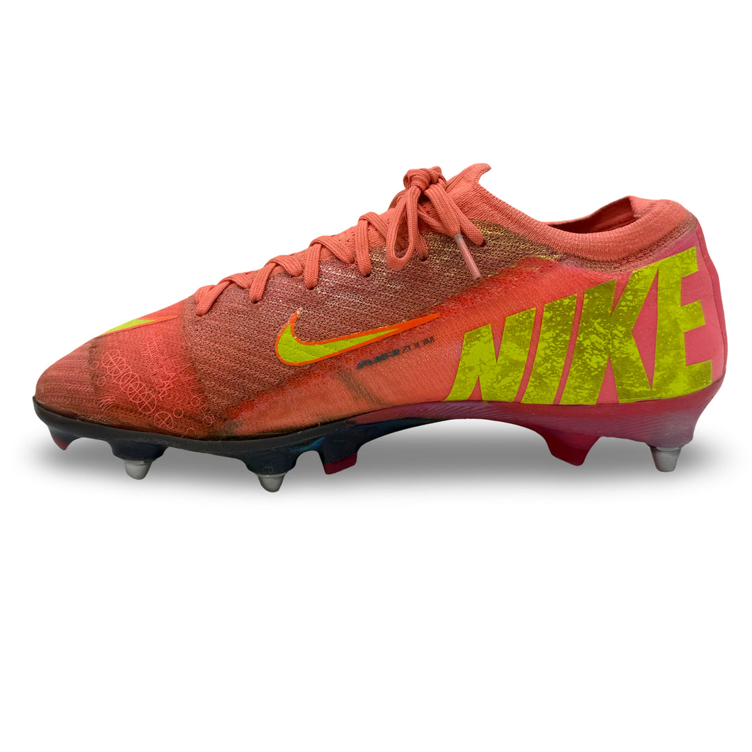 Jérémy Doku | Match-Worn Boots | Photo-Matched | 2024/25 | 2 Goals | 1 Assist | Manchester City