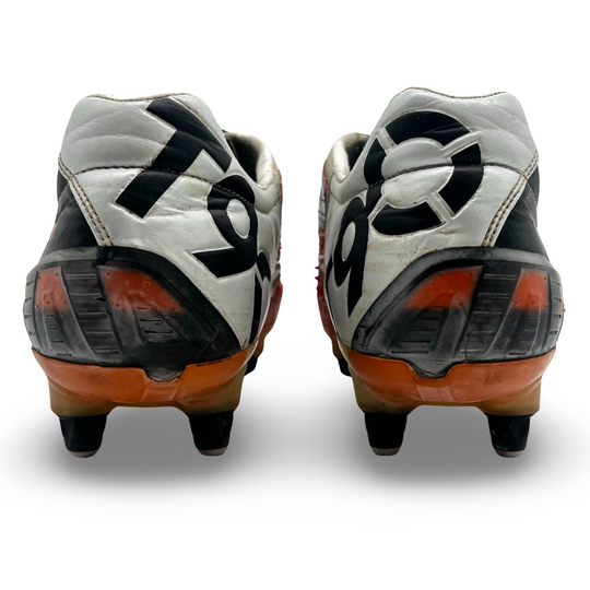 Paul Scholes Match Worn Nike T90 Laser III 2010/11
