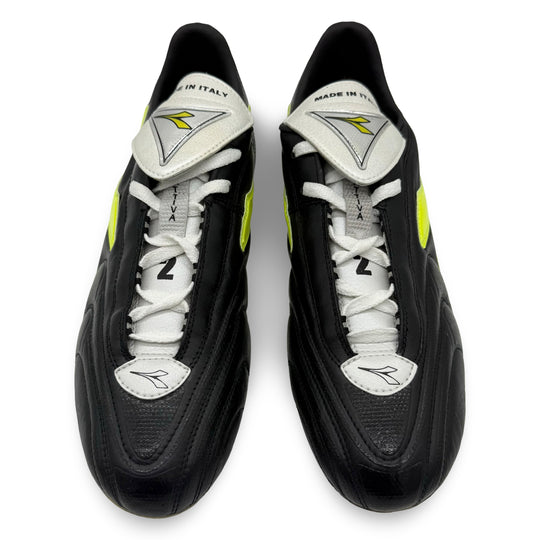 Gary Neville Match Issued Diadora Attiva RTX 12 - 2003/04