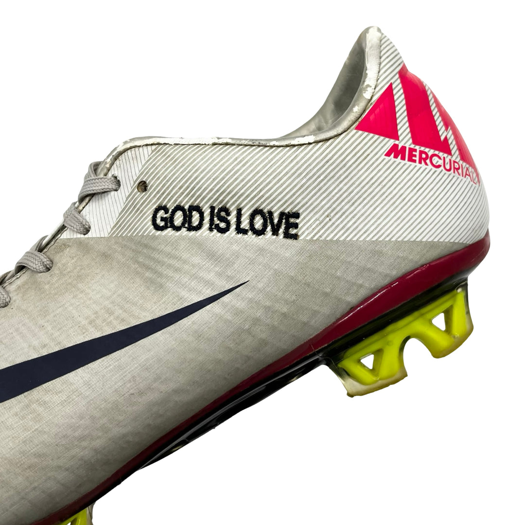 Aaron Lennon Match Worn Nike Mercurial Vapor Superfly III