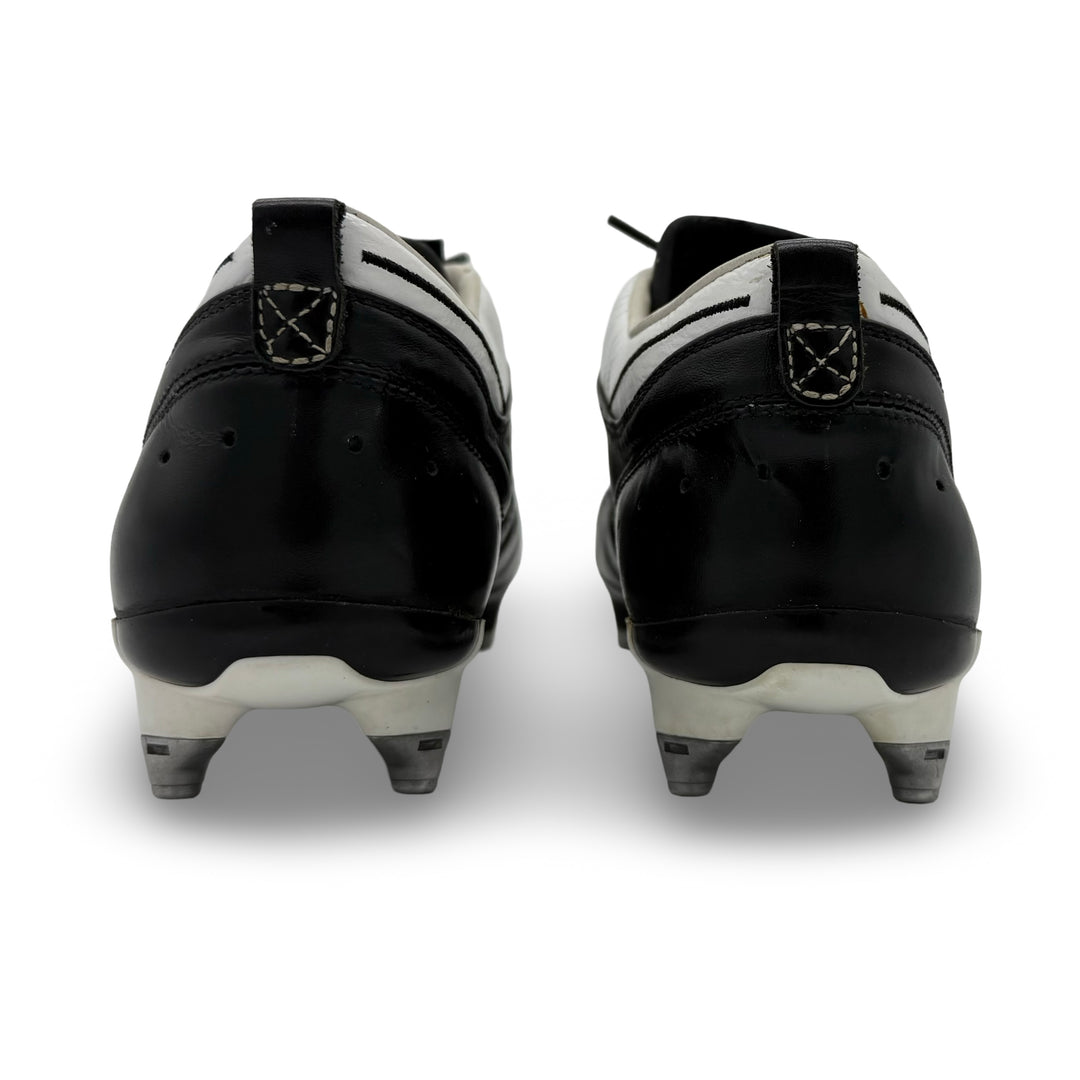 Kaká Match Worn Adidas AdiPure II - 2008/09