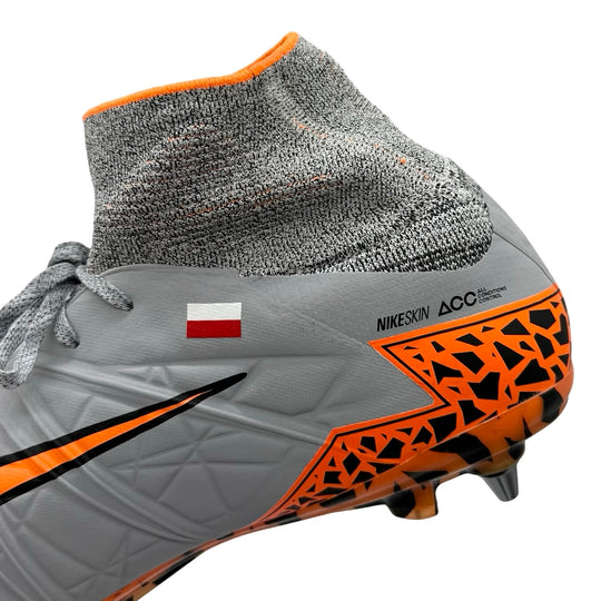 Robert Lewandowski presentó el partido Nike Hypervenom Phantom II 2015/16