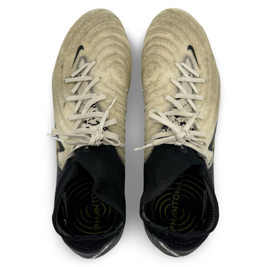 Nathan Aké 比赛穿着、照片匹配 Nike Phantom II Luna - 2023/24 年、2024 年足总杯决赛