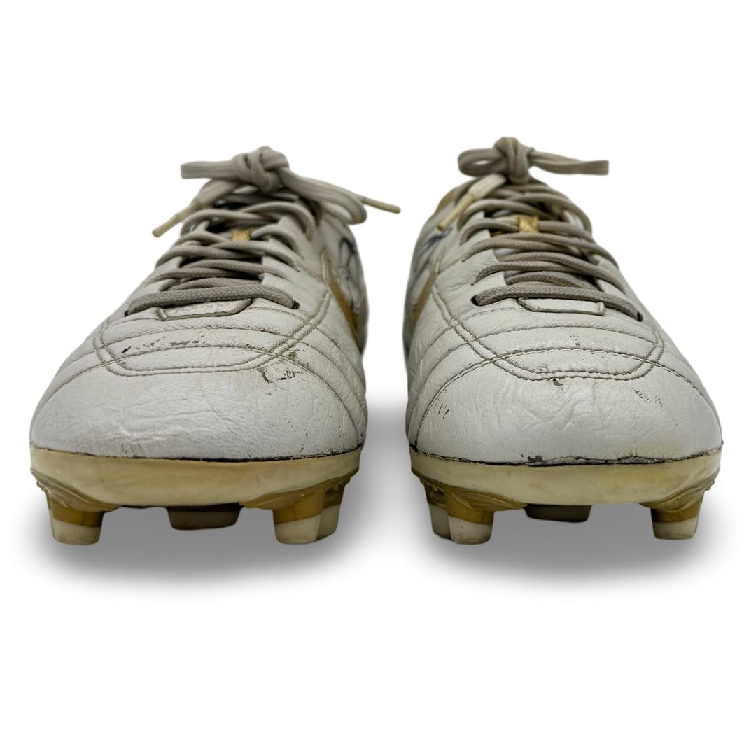 Nike Tiempo Air Legend, usada por Andrea Pirlo en partidos, 1 gol y 3 asistencias, doble firma y fotocombinada - 2007/08