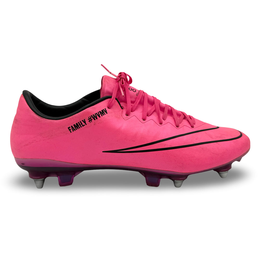 Willian Match Worn, 1 Goal Scored Nike Mercurial Vapor X - 2015/16