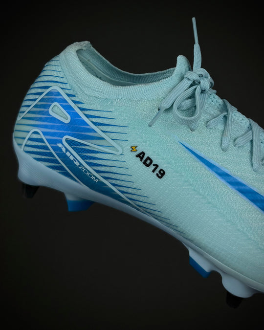 Alphonso Davies | Match-Worn Boots | 2024/25 | Bayern Munich