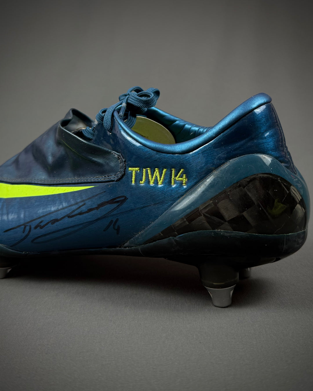 Theo Walcott | Match-Worn Boots | 2008/09 | 2 Goals | Arsenal