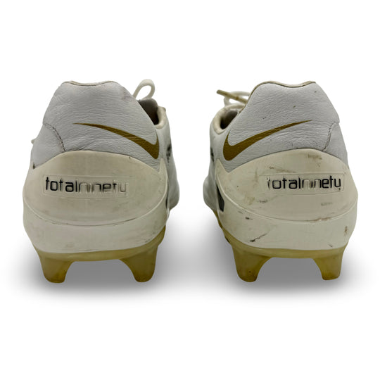 クロード・マケレレ選手着用 Nike T90 Laser 1 2007/08