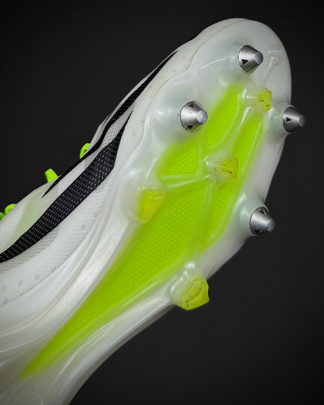 Lisandro Martínez | Match-Worn Boots | 2023/24 | Manchester United