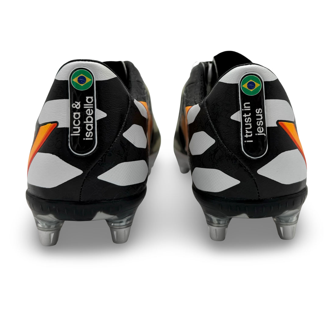 Kaká Match Issued Adidas Predator Instinct - 2014 FIFA World Cup