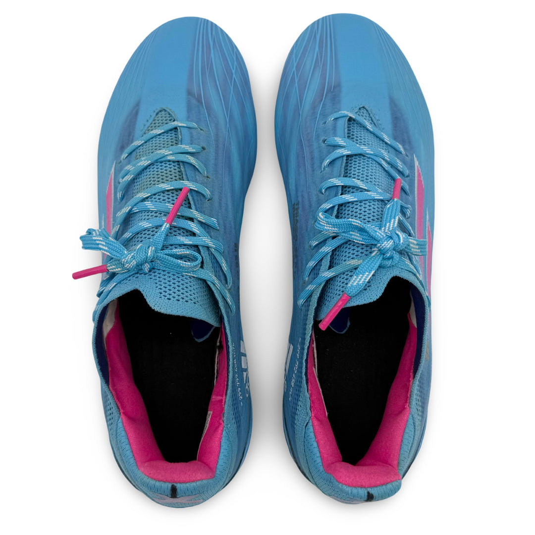 حذاء ليونيل ميسي Adidas X Speedflow.1 في مباراة 2021/22