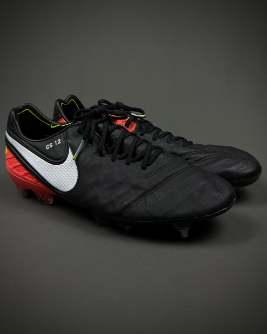 Chris Smalling | Match-Worn Boots | 2016/17 | 1 Goal | 6 Clean Sheets | Manchester United