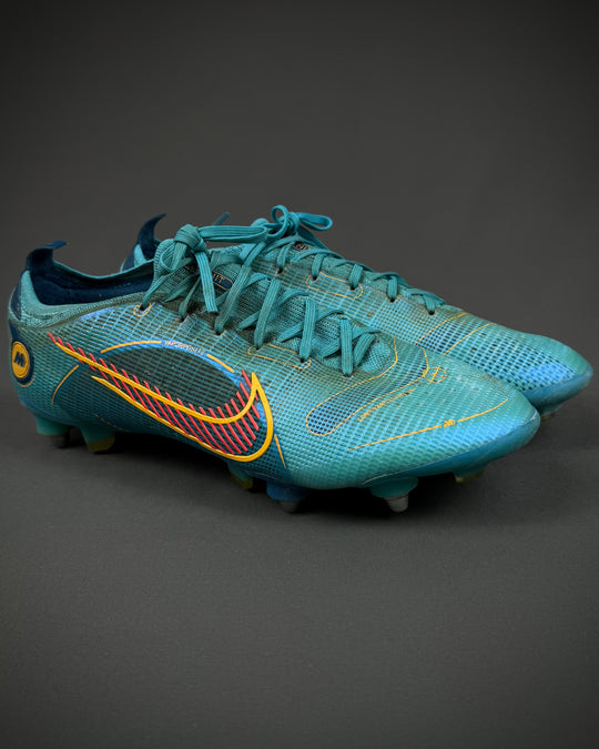 Lisandro Martínez | Match-Worn Boots | 2022/23 | 5 Clean Sheets | Manchester United