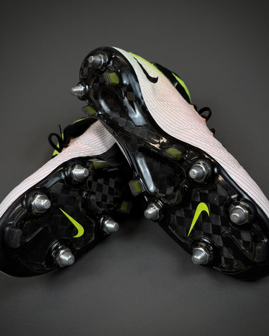 Kyle Walker | Match-Worn Boots | 2015/16 | 2 Clean Sheets | 1 Assist | Tottenham & England