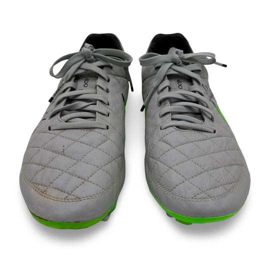 Kyle Walker | Match-Worn Boots | Dual Hand-Signed | 2015/16 | Tottenham