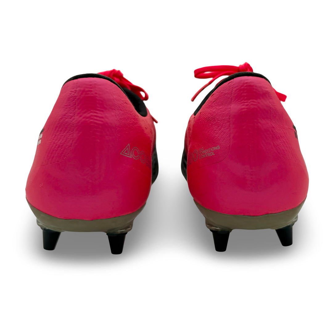 James Milner Match Issued Nike Phantom VSN Elite - 2019/20