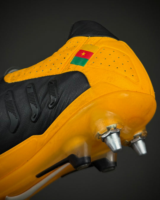 Alex Song | Match-Worn Boots | 2012/13 | Barcelona