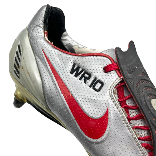 Wayne Rooney Match Worn, Photo-Matched Nike T90 Laser II - 2009/10