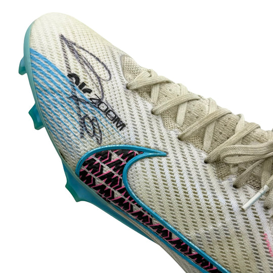 Bruno Fernandes match-worn boots, hand signed, from the 2022/23 season with Manchester United.