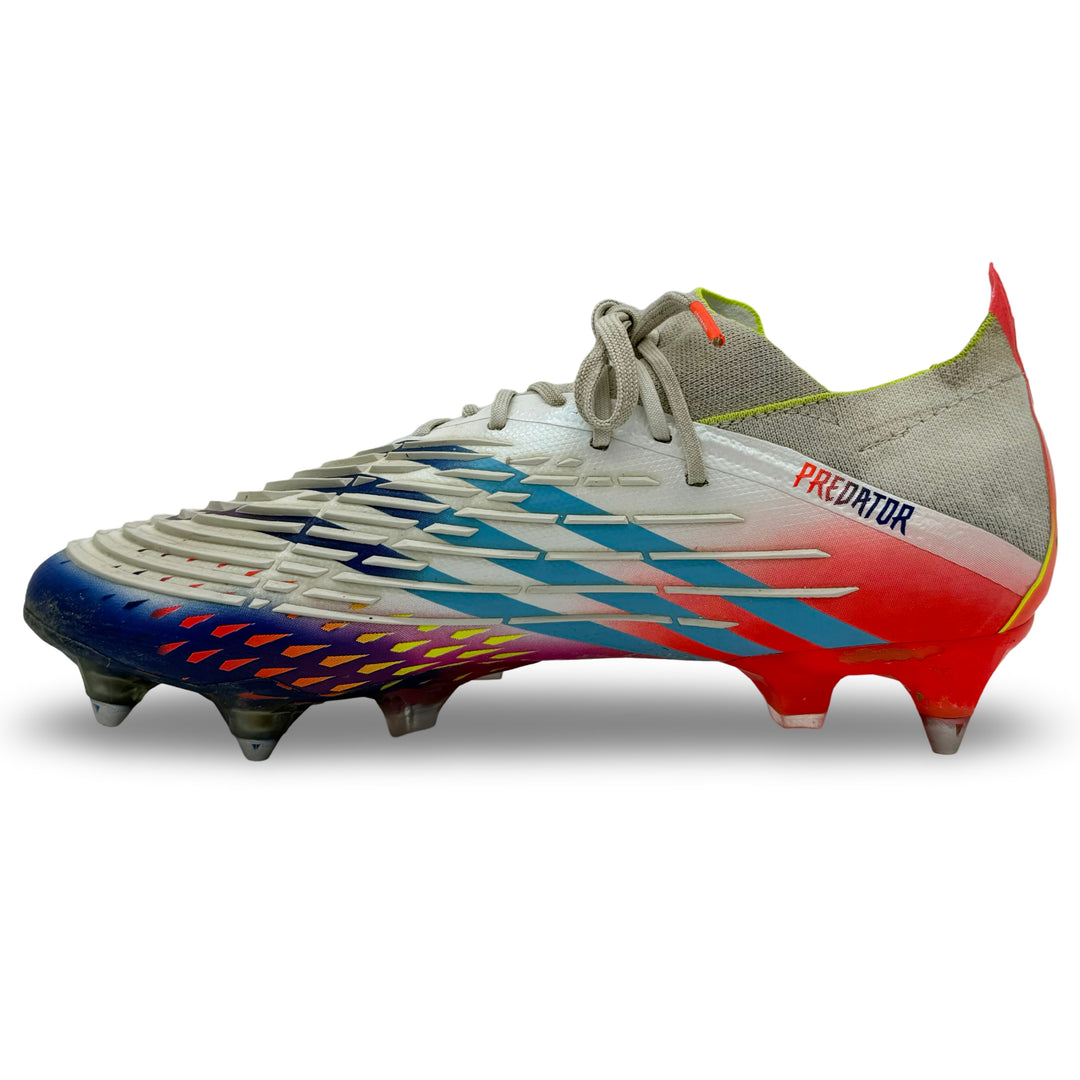 卡尔文·菲利普斯 (Kalvin Phillips) 比赛时穿过的、照片匹配的阿迪达斯 Predator Edge.1 - 2022/23 三冠王赛季和 2022 年 FIFA 世界杯