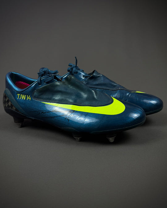 Theo Walcott | Match-Worn Boots | 2008/09 | 2 Goals | Arsenal