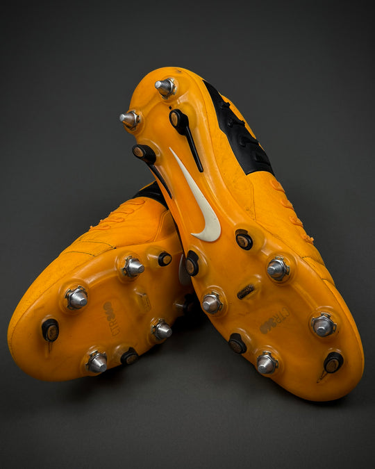 Alex Song | Match-Worn Boots | 2012/13 | Barcelona
