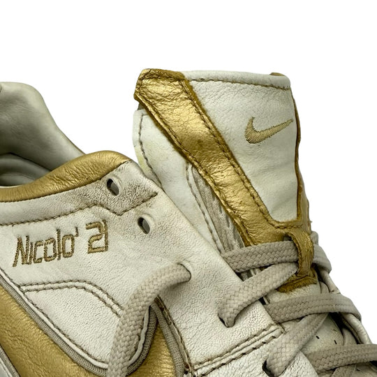 Nike Tiempo Air Legend, usada por Andrea Pirlo en partidos, 1 gol y 3 asistencias, doble firma y fotocombinada - 2007/08