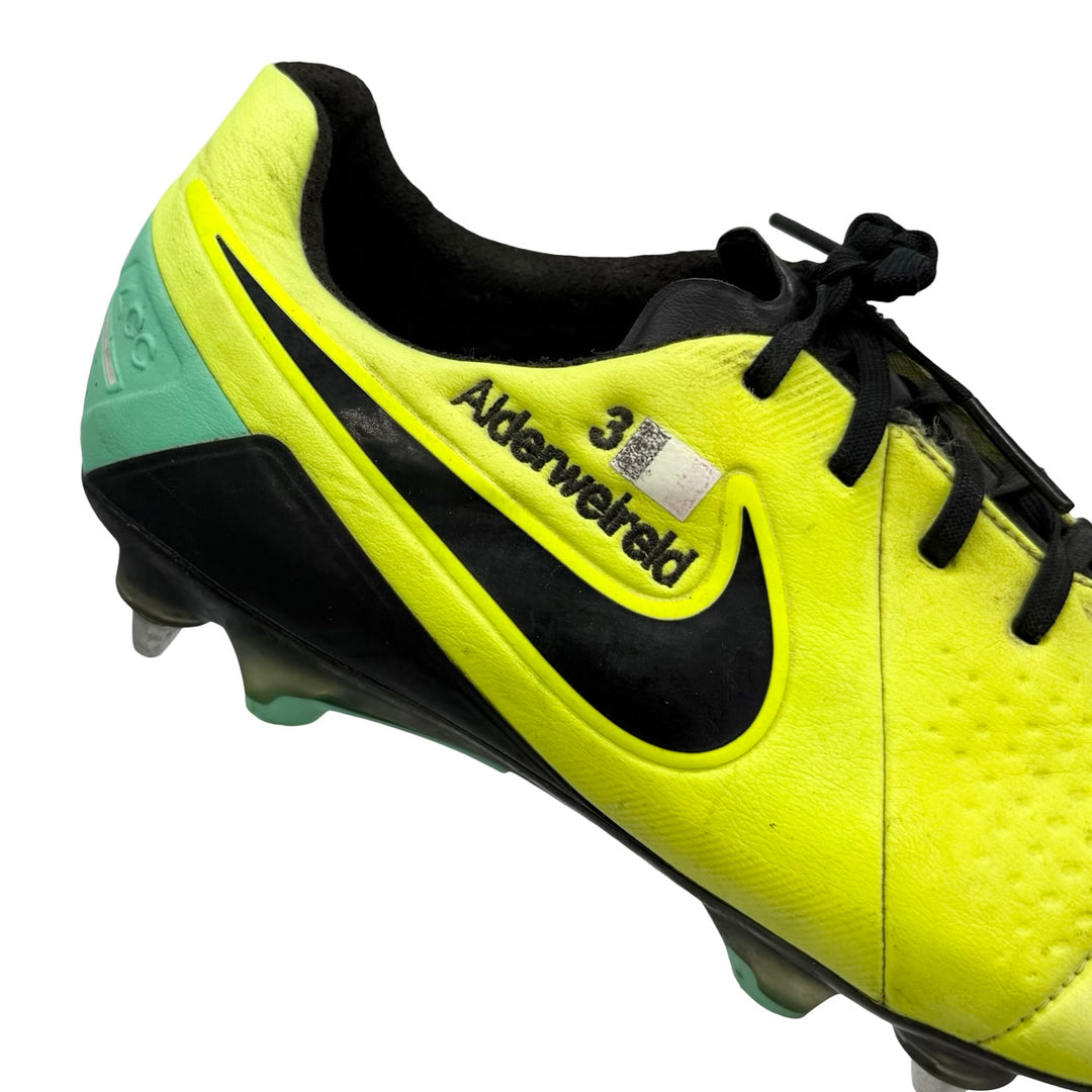 Toby Alderweireld Match Worn Nike CTR360 Maestri III - 2013/14