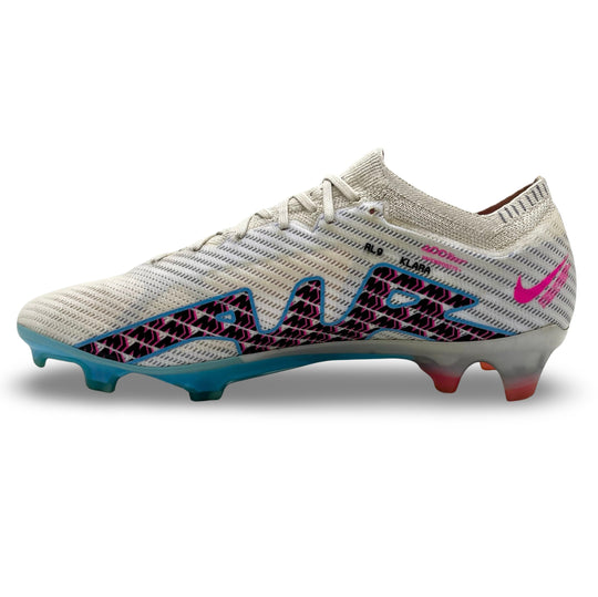 Robert Lewandowski Match Worn, Photo-Matched Nike Air Zoom Mercurial Vapor 15 Elite - 2022/23