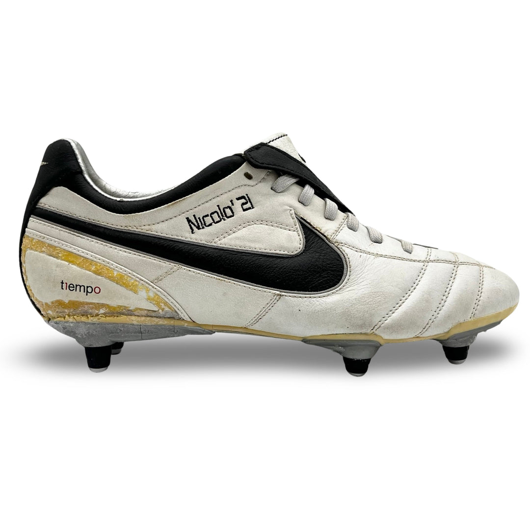 Andrea Pirlo Match Worn Nike Tiempo Air Legend II - 2007/08