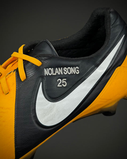 Alex Song | Match-Worn Boots | 2012/13 | Barcelona