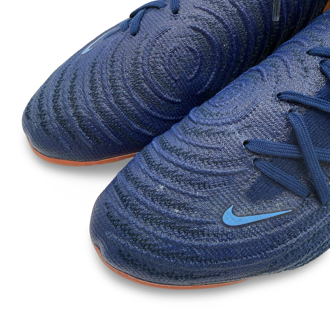 إرلينج هالاند يرتدي ملابس المباراة، 3 أهداف مسجلة، صورة مطابقة لـ Nike Mercurial Vapor 15 Elite - رقم قياسي في الدوري الإنجليزي الممتاز لموسم الثلاثية 2022/23