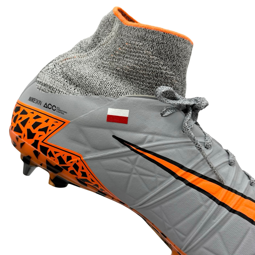 Robert Lewandowski presentó el partido Nike Hypervenom Phantom II 2015/16