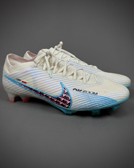 Robert Lewandowski | Match-Worn Boots | 2022/23 | 4 Goals | 1 Assist | Barcelona Debut Season